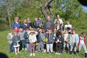 Petits et grands prennent la pause au verger d'Asnières sur Oise