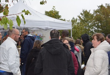 Extraction du jus de pommes à la Fête de la pomme d'Asnières sur Oise